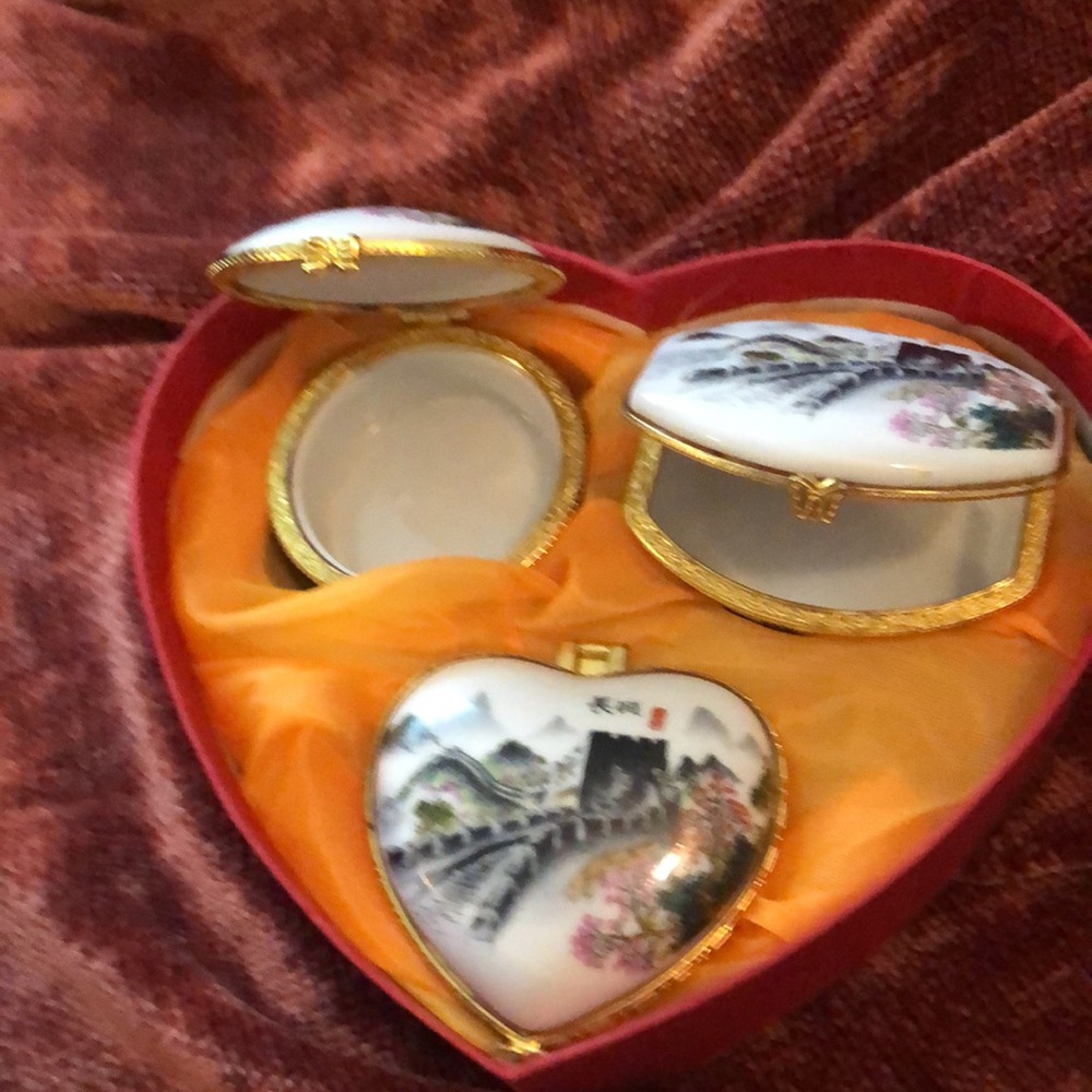 ❤️ box with three ceramic pill / jewelry boxes